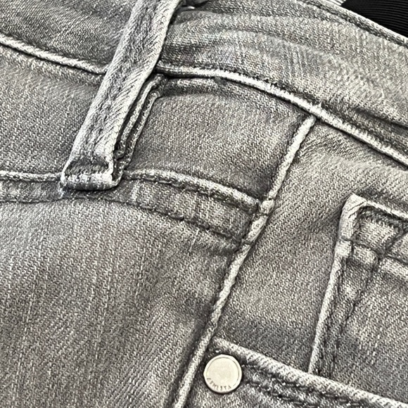 Athleta Sculptek Skinny Jeans, Size 14, Grey Wash - Picture 15 of 16